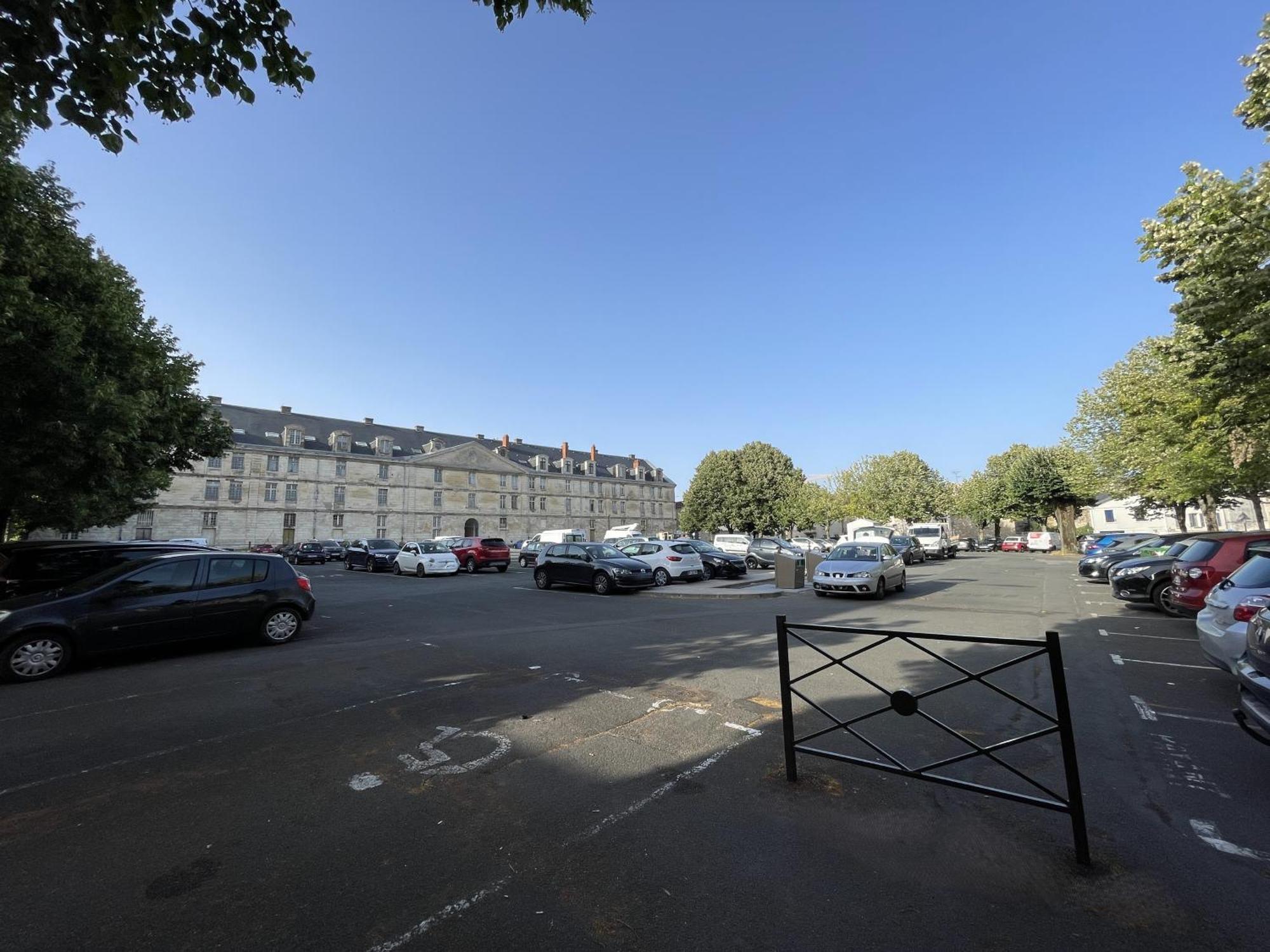 Apartamento Chez Jean-Yves Et Zoe - Le Saint Andre - Au Calme, Tres Propre, Proche Parkings, Clim Niort Exterior foto